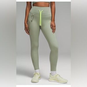 Lululemon Cargo Super-High-Rise Hiking Leggings 25”, size 6